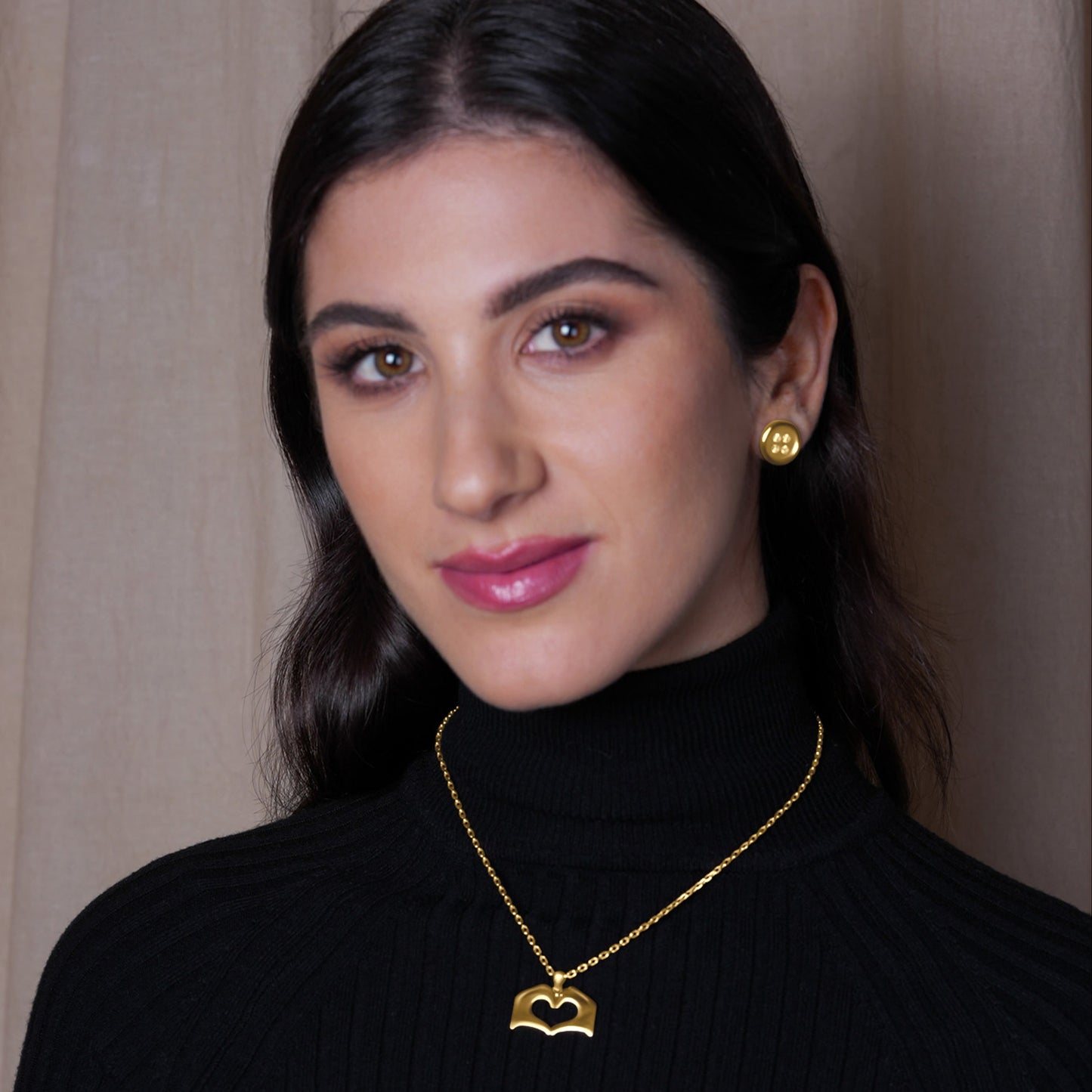 Small Yellow Gold Flat Heart Hands Necklace