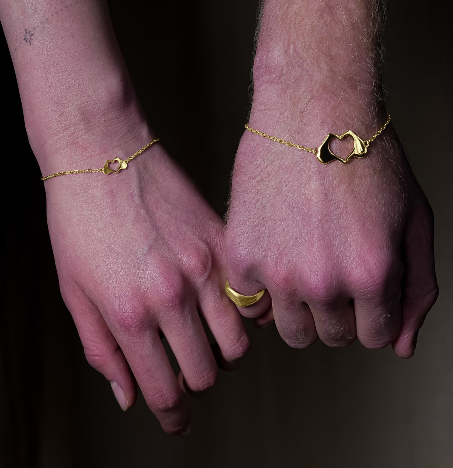 Small Yellow Gold Flat Heart Hands Bracelet